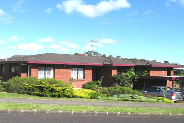 Photo of property in 52 Cornelian Crescent, Half Moon Bay, Auckland, 2012