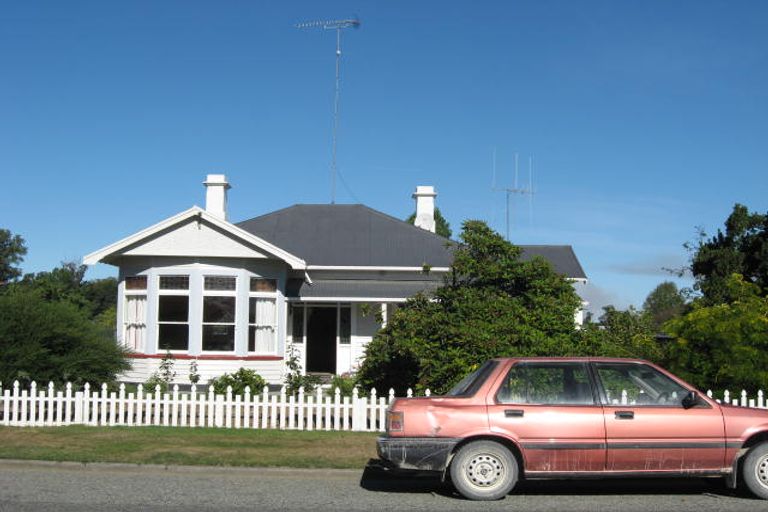 Photo of property in 24 Campbell Street, Geraldine, 7930