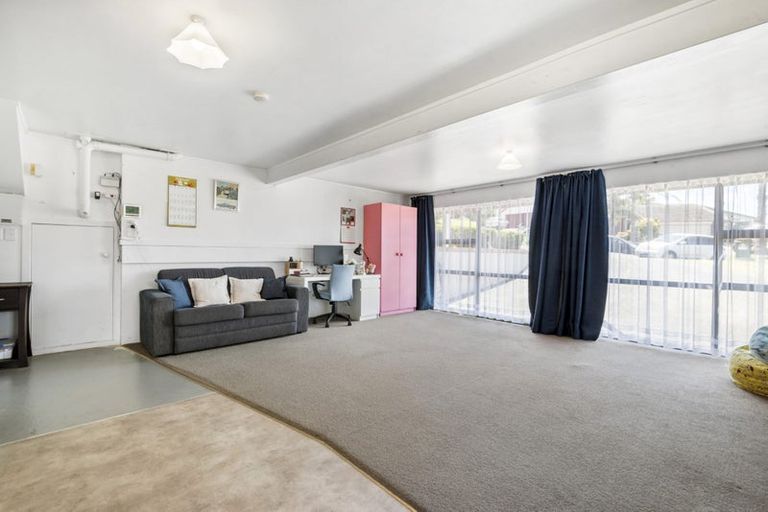 Photo of property in 20 Ronald Macken Place, Windsor Park, Auckland, 0632