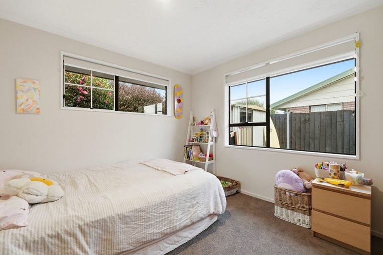 Photo of property in 1/54 Aorangi Road, Bryndwr, Christchurch, 8053