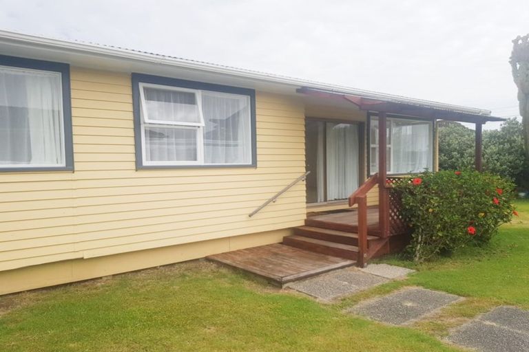 Photo of property in 156 Centreway Road, Orewa, 0931