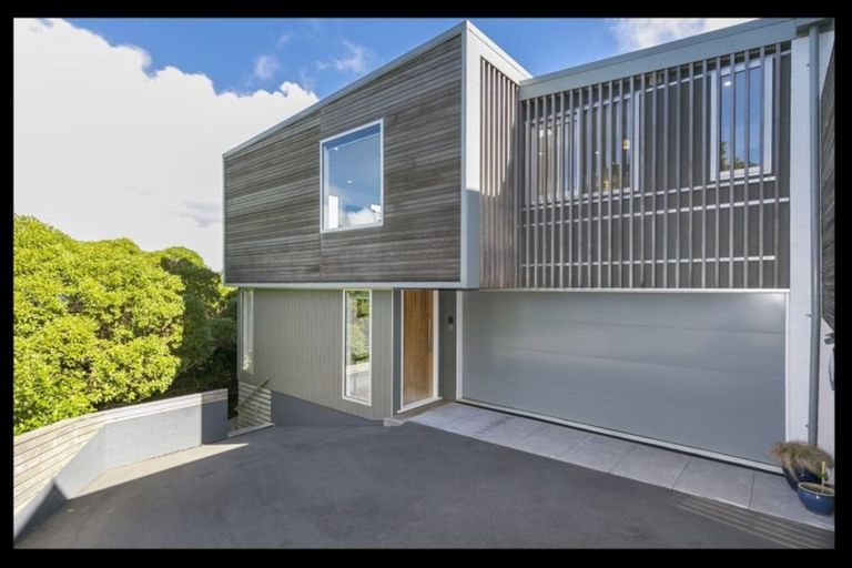 Photo of property in 50 Homebush Road, Khandallah, Wellington, 6035