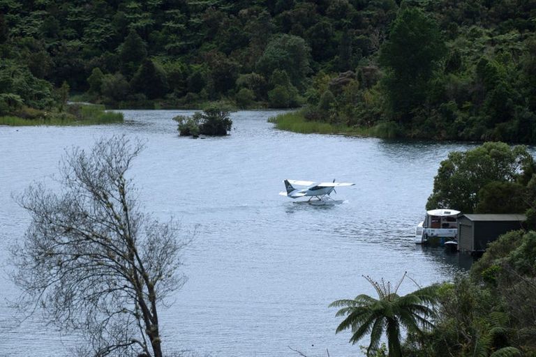 Photo of property in 8 Ronald Road, Lake Tarawera, Rotorua, 3076