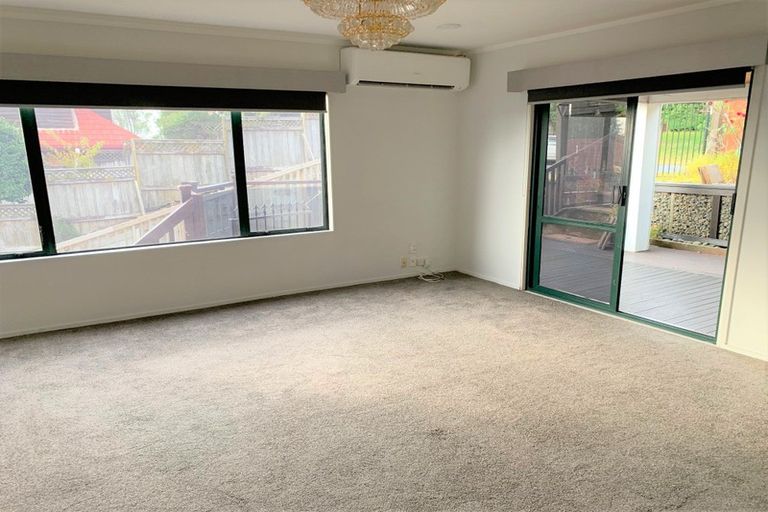 Photo of property in 29 Goodwood Drive, Goodwood Heights, Auckland, 2105