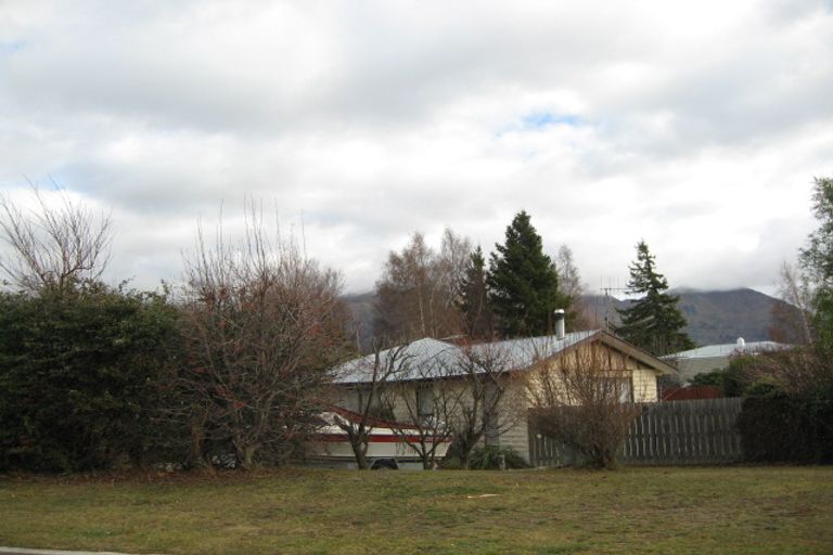 Photo of property in 23 Kowhai Drive, Wanaka, 9305