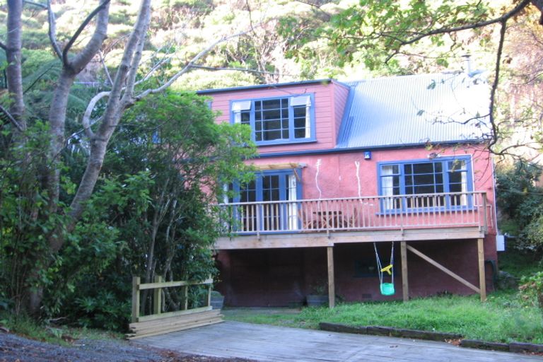 Photo of property in 64 Cluny Road, Plimmerton, Porirua, 5026