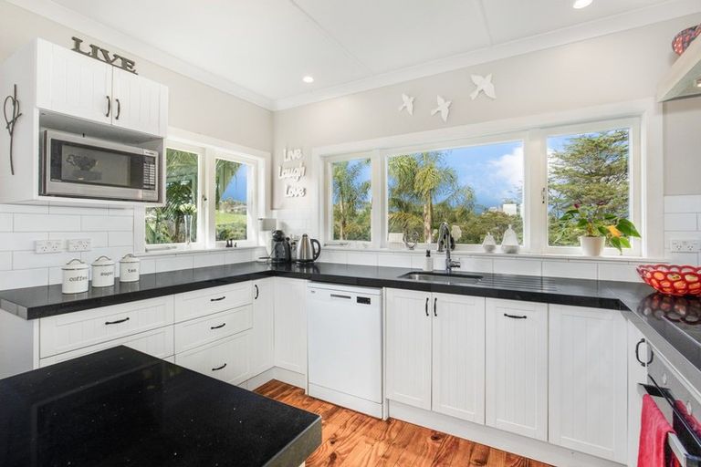 Photo of property in 54 Mcgregor Road, Clevedon, Papakura, 2582