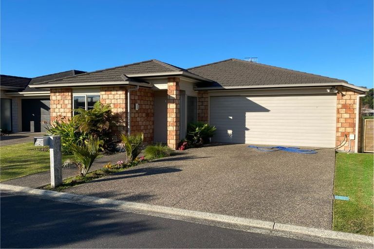 Photo of property in 21 Scoria Close, Pyes Pa, Tauranga, 3112