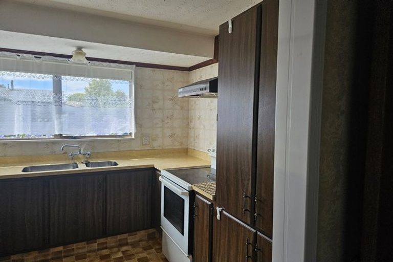 Photo of property in 1 Douglas Street, West End, Palmerston North, 4412