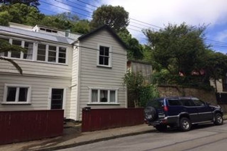 Photo of property in 69 Holloway Road, Aro Valley, Wellington, 6021