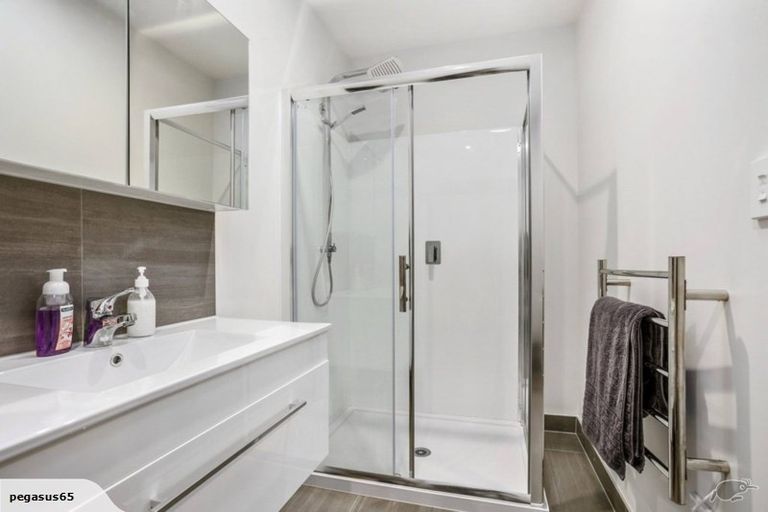 Photo of property in 8 Mata Lane, Stanmore Bay, Whangaparaoa, 0932