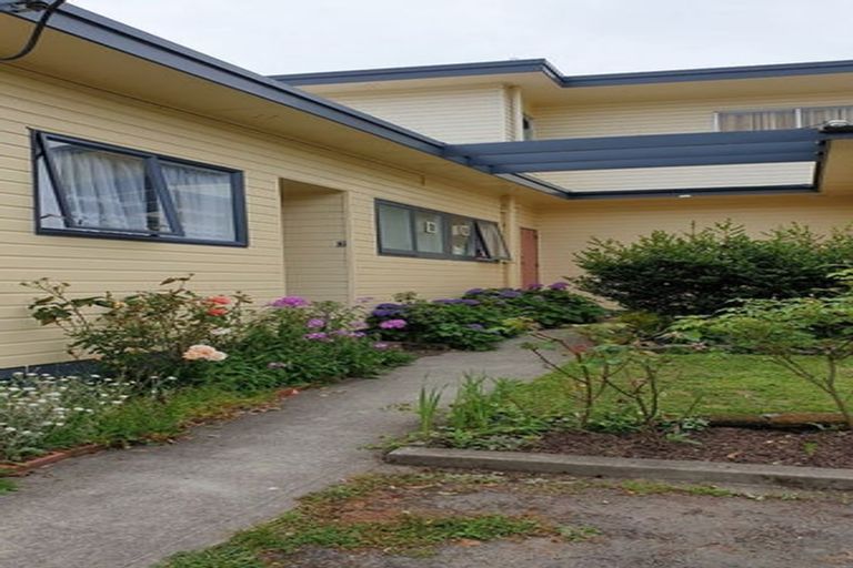Photo of property in 1/1067 Fergusson Drive, Clouston Park, Upper Hutt, 5018