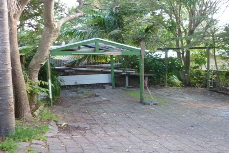 Photo of property in 59 Ellice Road, Totara Vale, Auckland, 0629