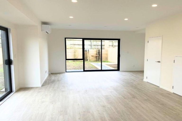 Photo of property in 6a Poruru Close, Papakura, 2110