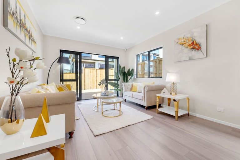 Photo of property in 44 Adamson Road, Flat Bush, Auckland, 2019