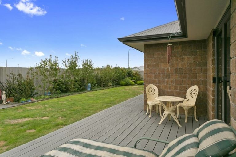 Photo of property in 33 Norfolk Drive, Cambridge, 3434