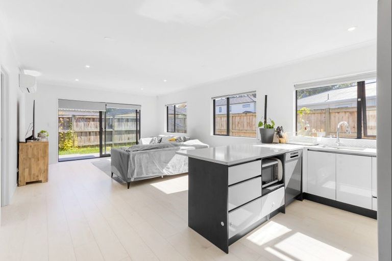 Photo of property in 2/87 Insoll Avenue, Enderley, Hamilton, 3214