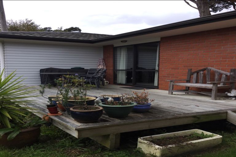 Photo of property in 59a Sungrove Rise, Sunnyvale, Auckland, 0612