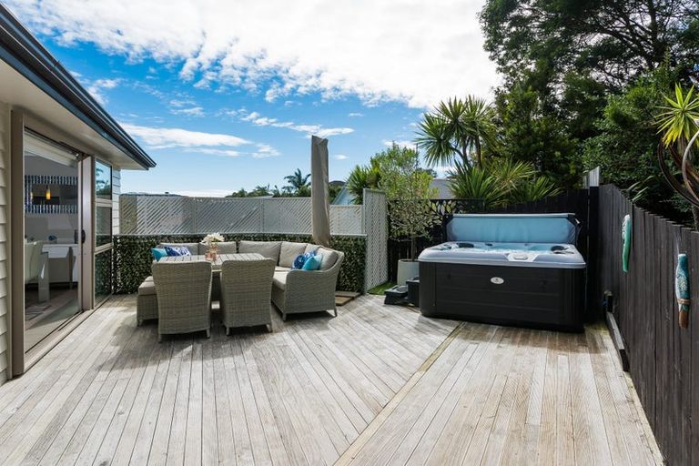 Photo of property in 11d Nimstedt Avenue, Oteha, Auckland, 0632