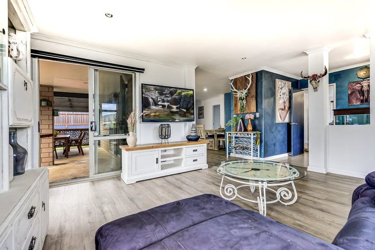 Photo of property in 11 Te Ironui Place, Huntington, Hamilton, 3210