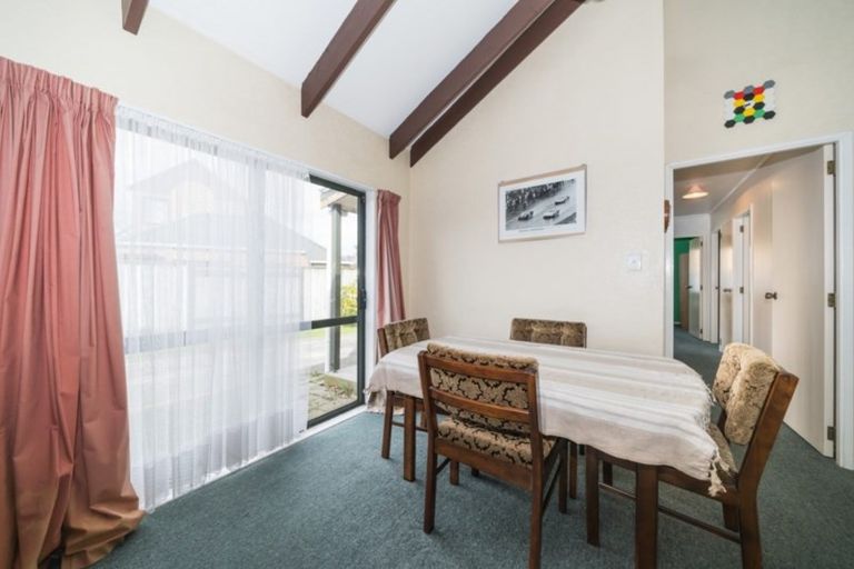 Photo of property in 27 Charles Cross Street, Longburn, Palmerston North, 4412