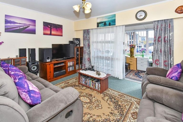 Photo of property in 2/55 Pah Road, Papatoetoe, Auckland, 2025