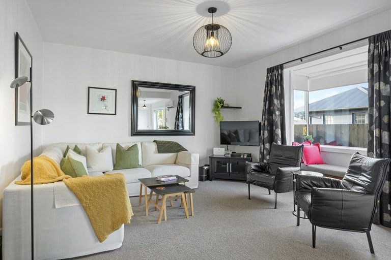 Photo of property in 21 South Terrace, Darfield, 7510