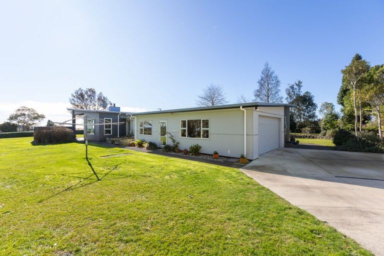 Photo of property in 172 Kaipikari Road Upper, Urenui, 4375
