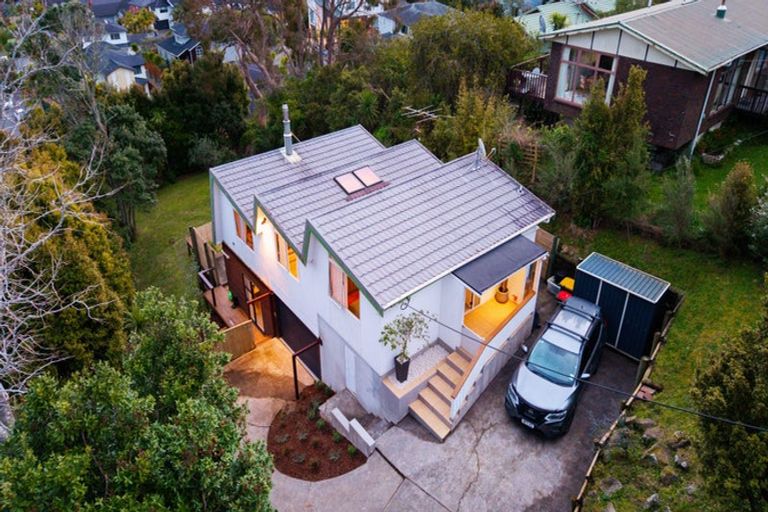 Photo of property in 1000 East Coast Road, Northcross, Auckland, 0630