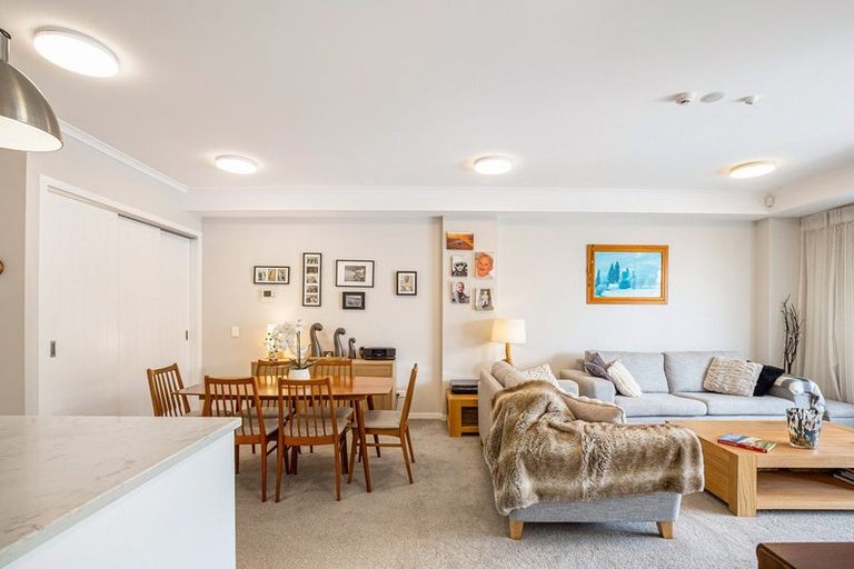 Photo of property in 162 Landmark Terrace, Orewa, 0931