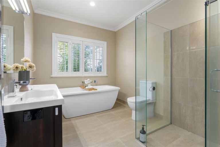 Photo of property in 134 River Road, Hamilton East, Hamilton, 3216