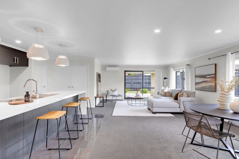 Photo of property in 266 Dixon Road, Fitzroy, Hamilton, 3206