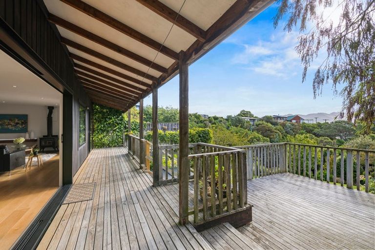 Photo of property in 2 Ranui Crescent, Diamond Harbour, Lyttelton, 8971