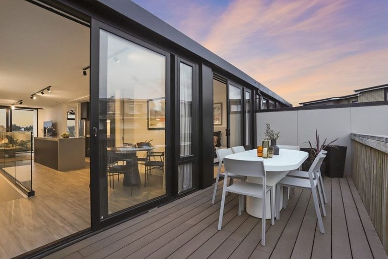 Photo of property in 23 Nugget Avenue, Hobsonville, Auckland, 0616