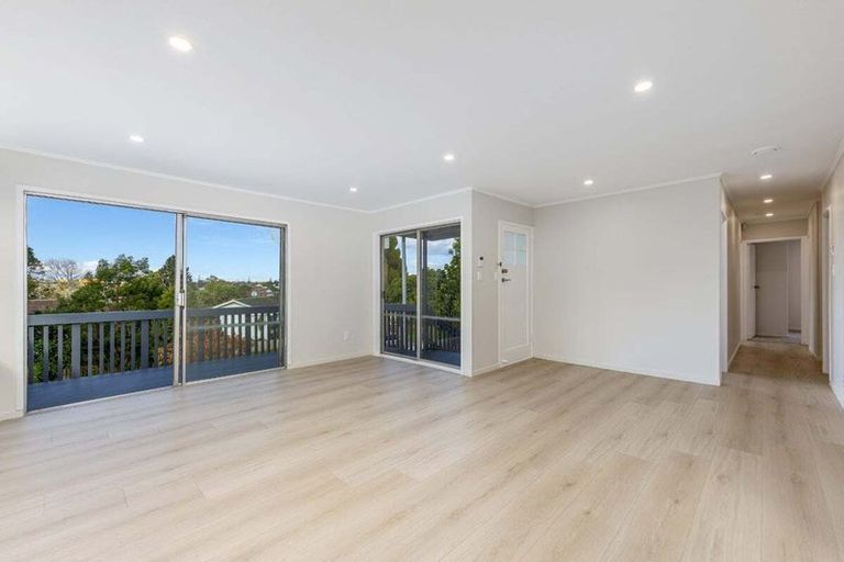 Photo of property in 57 Sunline Avenue, Massey, Auckland, 0614