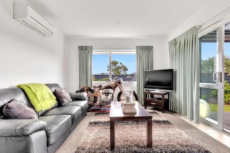 Photo of property in 20 Roseberry Place, Whitianga, 3510