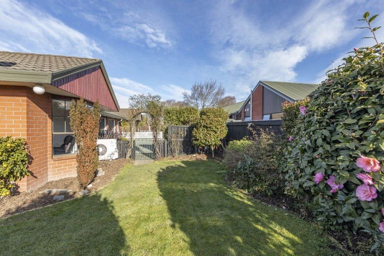 Photo of property in 2/38 Greenock Street, Redwood, Christchurch, 8051