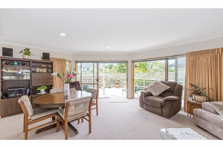Photo of property in 47 Red Hibiscus Road, Stanmore Bay, Whangaparaoa, 0932