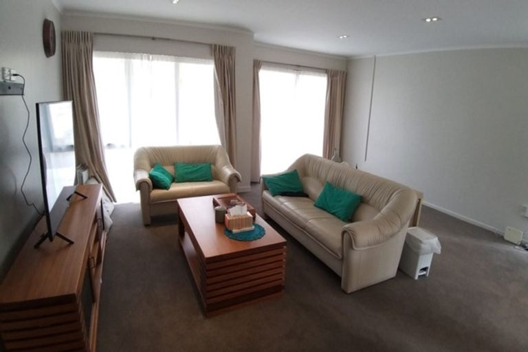 Photo of property in 5 Maugham Drive, Bucklands Beach, Auckland, 2014