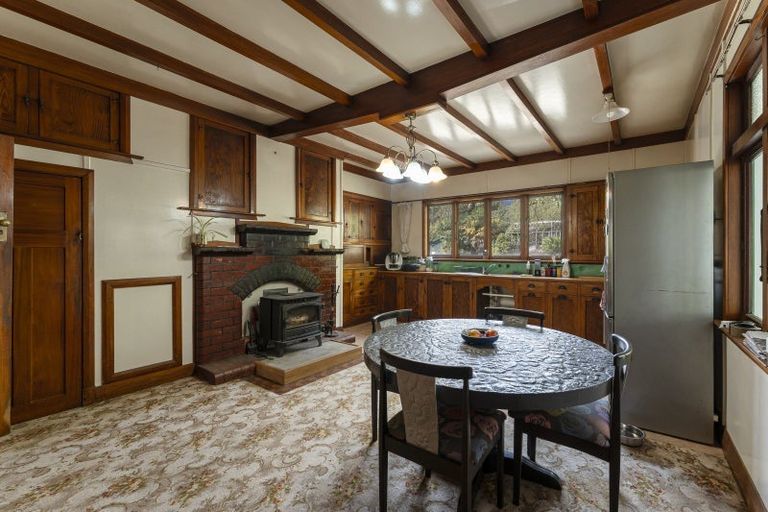 Photo of property in 9 Main Road, Havelock, 7100