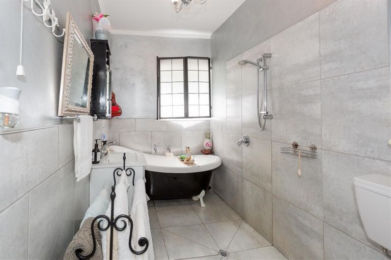 Photo of property in 4511 Christchurch Akaroa Road, Little River, 7591