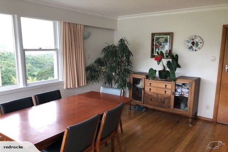 Photo of property in 8 Winston Street, Crofton Downs, Wellington, 6035