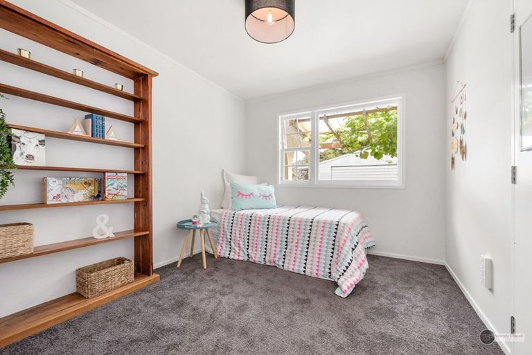 Photo of property in 10 Tiroiti Grove, Stokes Valley, Lower Hutt, 5019