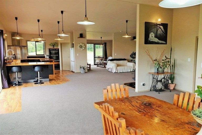 Photo of property in 63a Saxton Road, Upper Vogeltown, New Plymouth, 4371