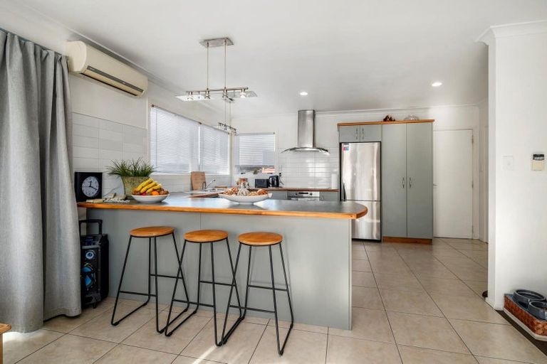 Photo of property in 8 Kamahi Place, Pukehangi, Rotorua, 3015