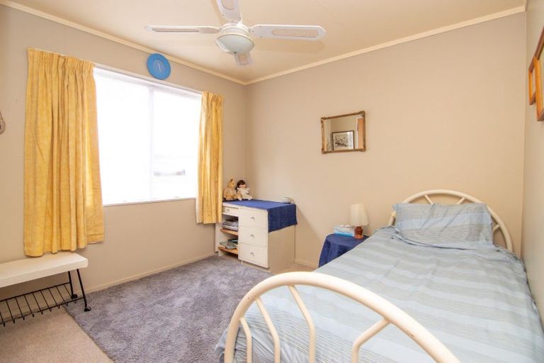 Photo of property in 2 Paul Place, Awapuni, Palmerston North, 4412