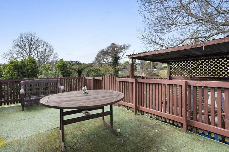 Photo of property in 10 Hillside Crescent, Westown, New Plymouth, 4310
