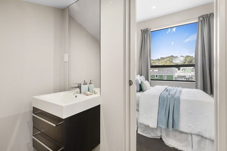 Photo of property in 17/31 Princess Terrace, Newtown, Wellington, 6021