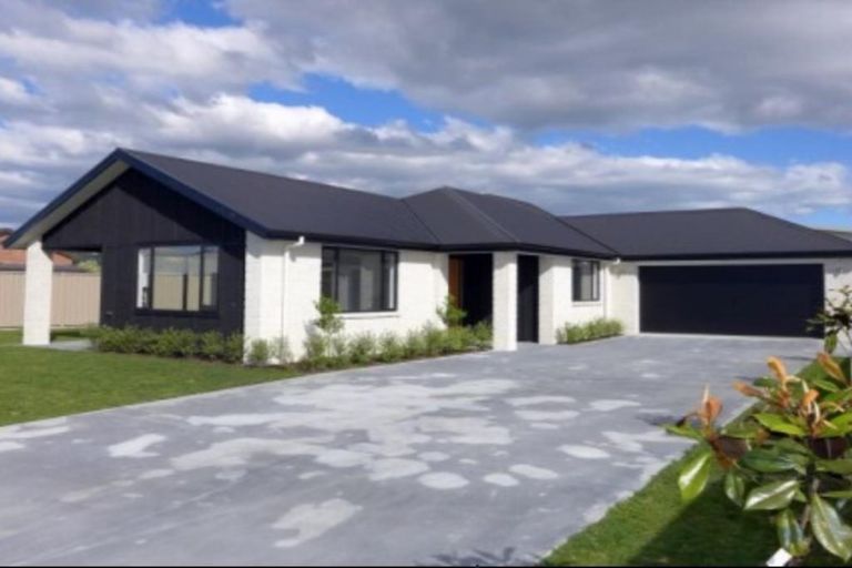 Photo of property in 19 Te Heipora Place, Havelock North, 4130