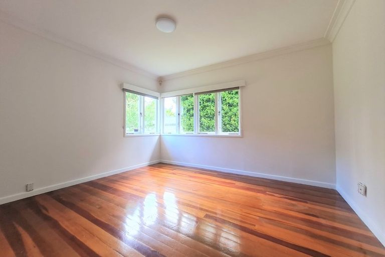 Photo of property in 33 Michaels Avenue, Ellerslie, Auckland, 1051